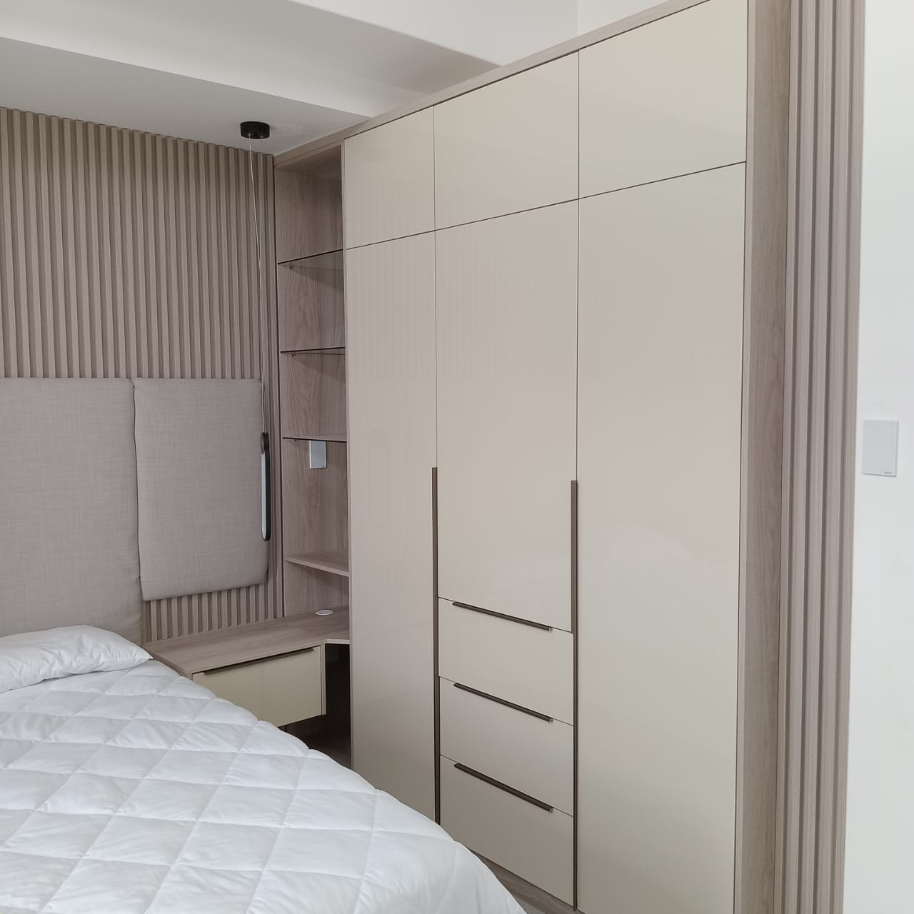 Premium bedroom renovation